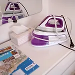 Habitación con baño privado en piso familiar