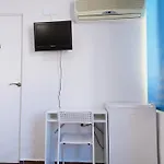Gloria Host House