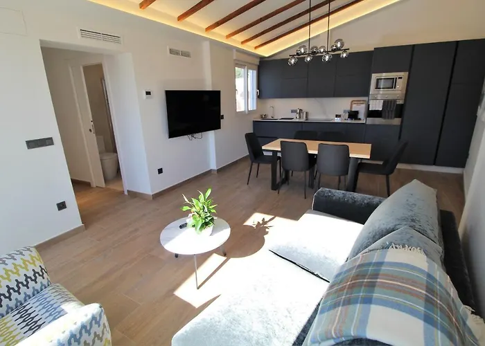 Atico loft de lujo con terraza espectacular y vista a los 2 castillos