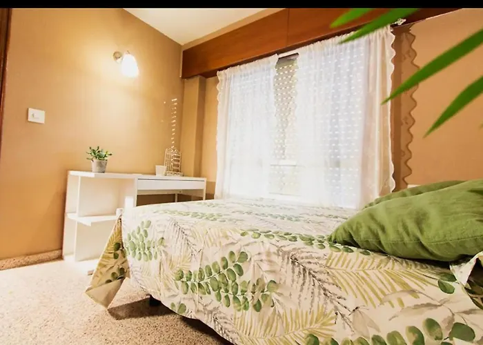 HABITACIÓN CON BAÑO PRIVADO en apartamento - Segunda línea de playa - Piscina