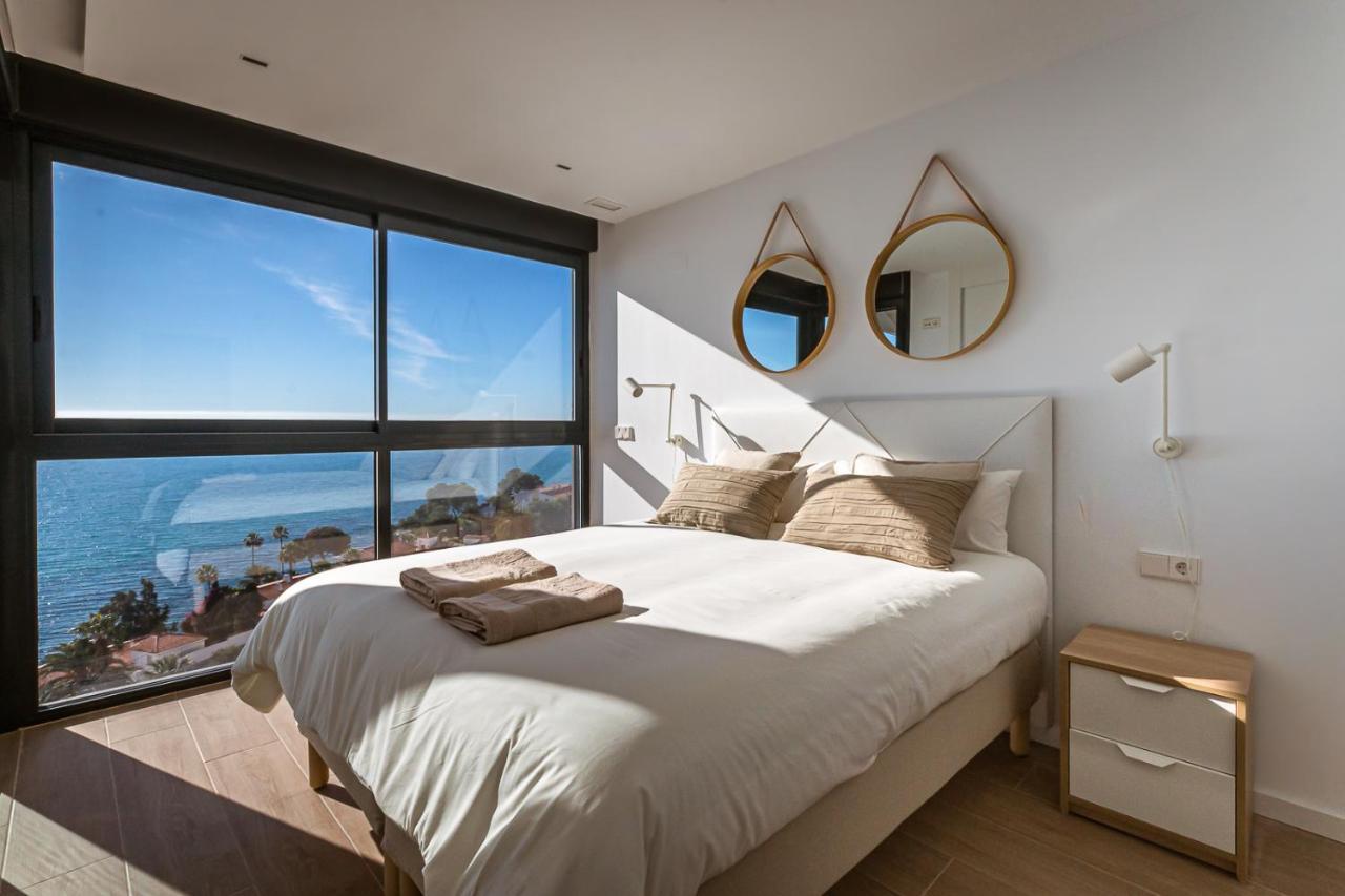 Modern Sea Front Jacuzzi Blue Sky Apartamento *