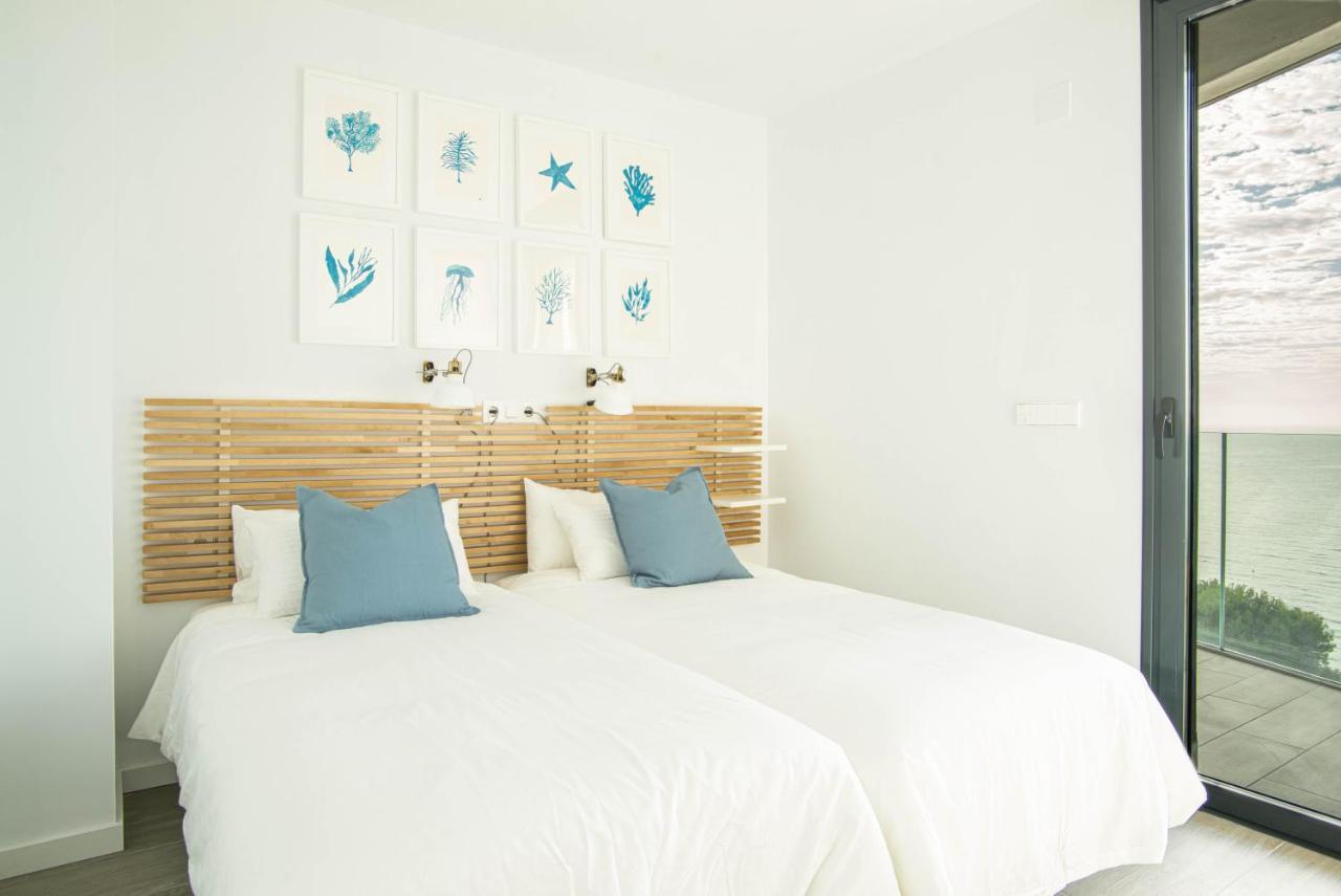 Modern Sea Front East Wind Apartamento
