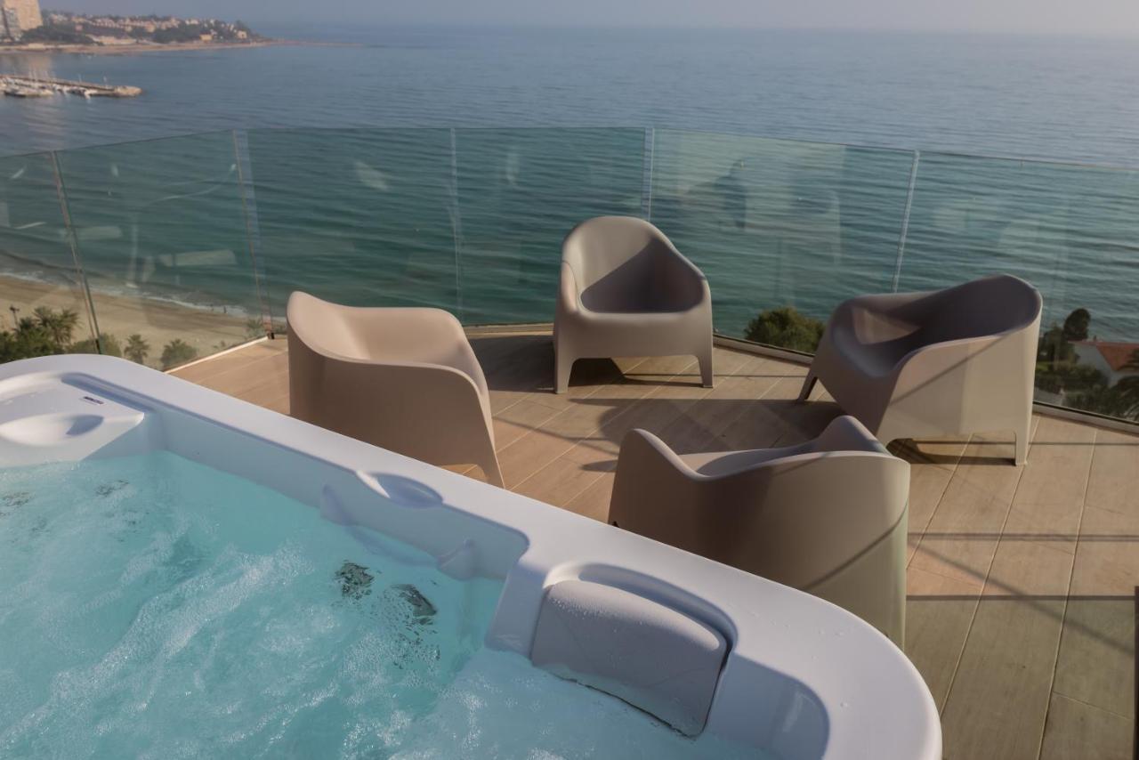 Modern Sea Front Jacuzzi Blue Sky Apartamento *