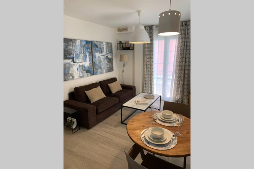Céntrico La Llum 1a Apartamento