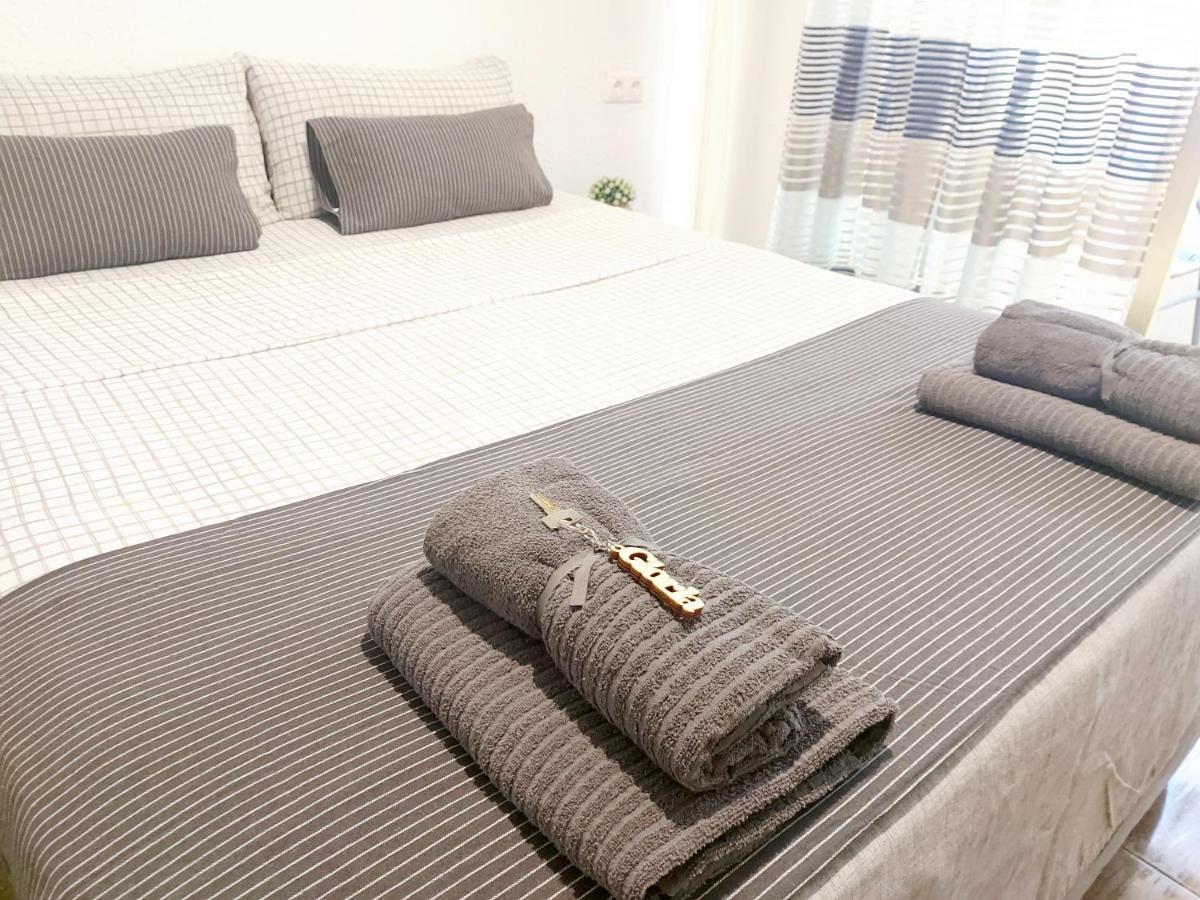 Gloria Host House *
