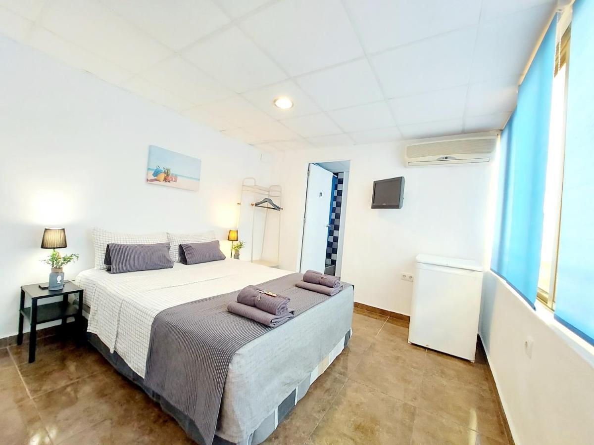 Homestay Gloria Host House *