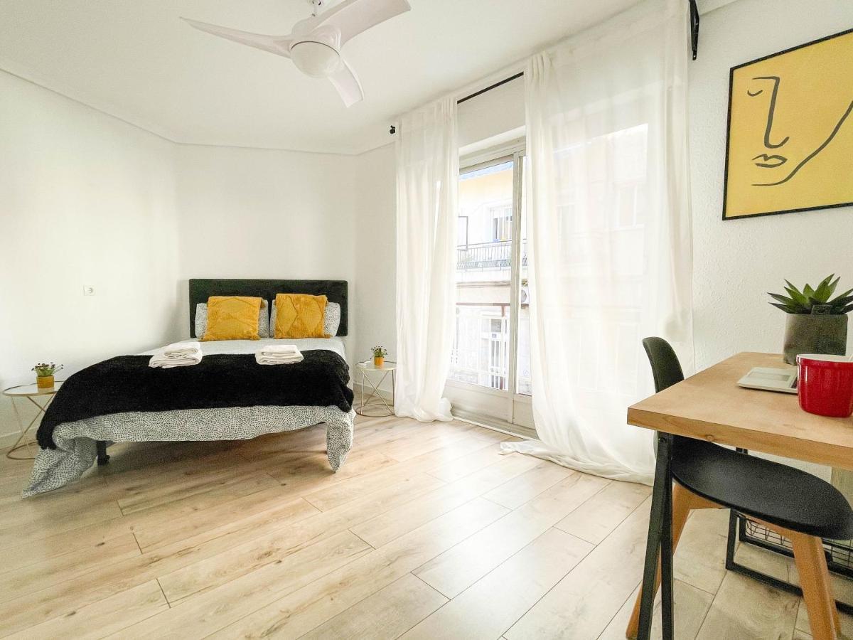 Modern 2 Bedroom Close To Center *