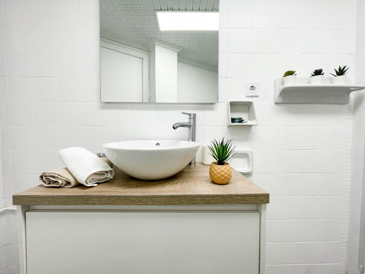 Modern 2 Bedroom Close To Center * Alicante