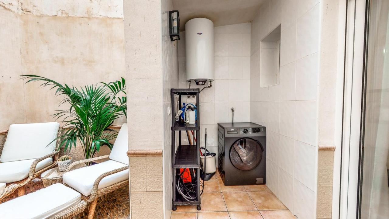 Holisplace- Lovely In Downtown Apartment