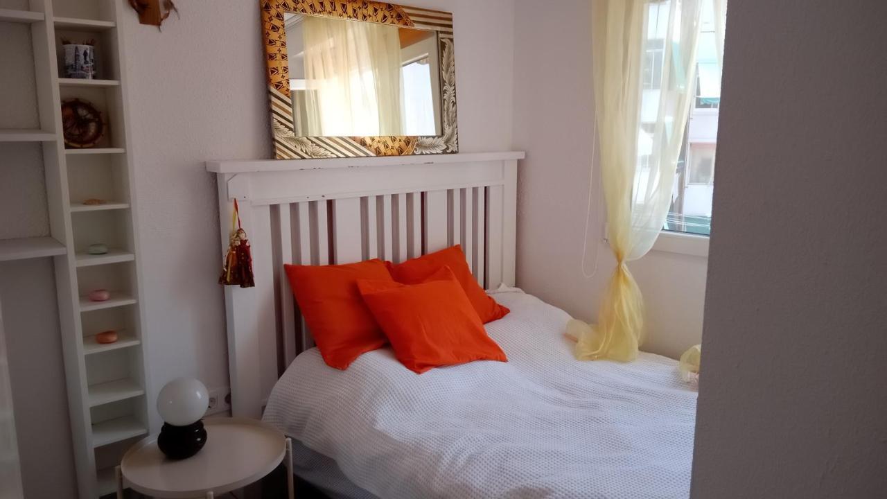 Habitación Con Baño Privado En Piso Familiar * Alicante