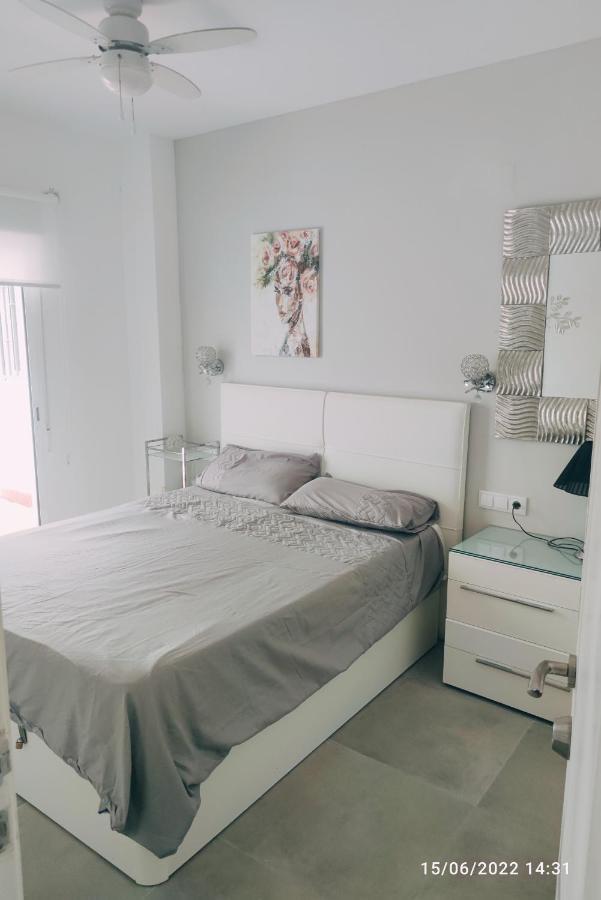Tus Vacaciones En El Corazon De Alicante! Apartment