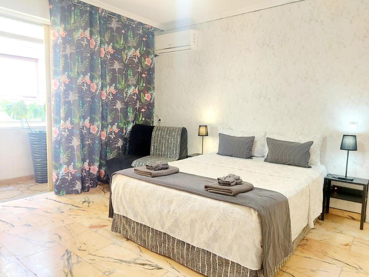 Homestay Gloria Host House *