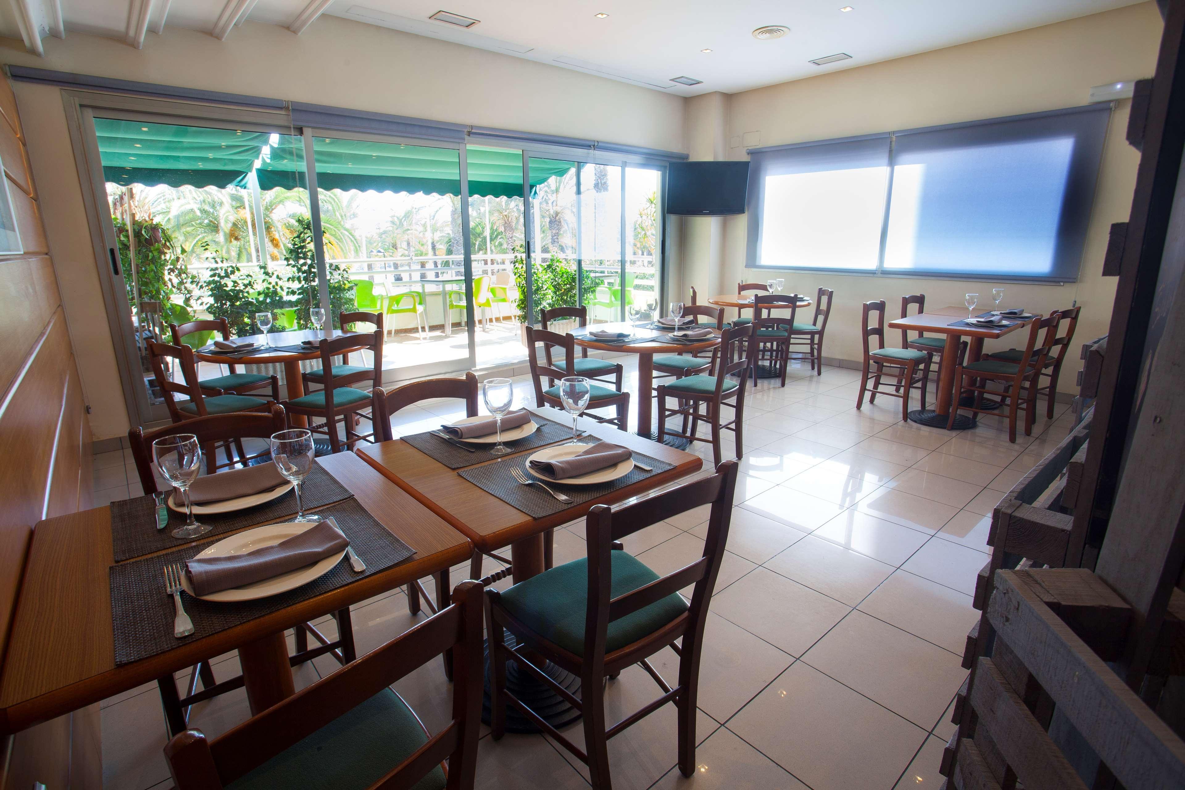 Travelodge Puerto 3* Alicante