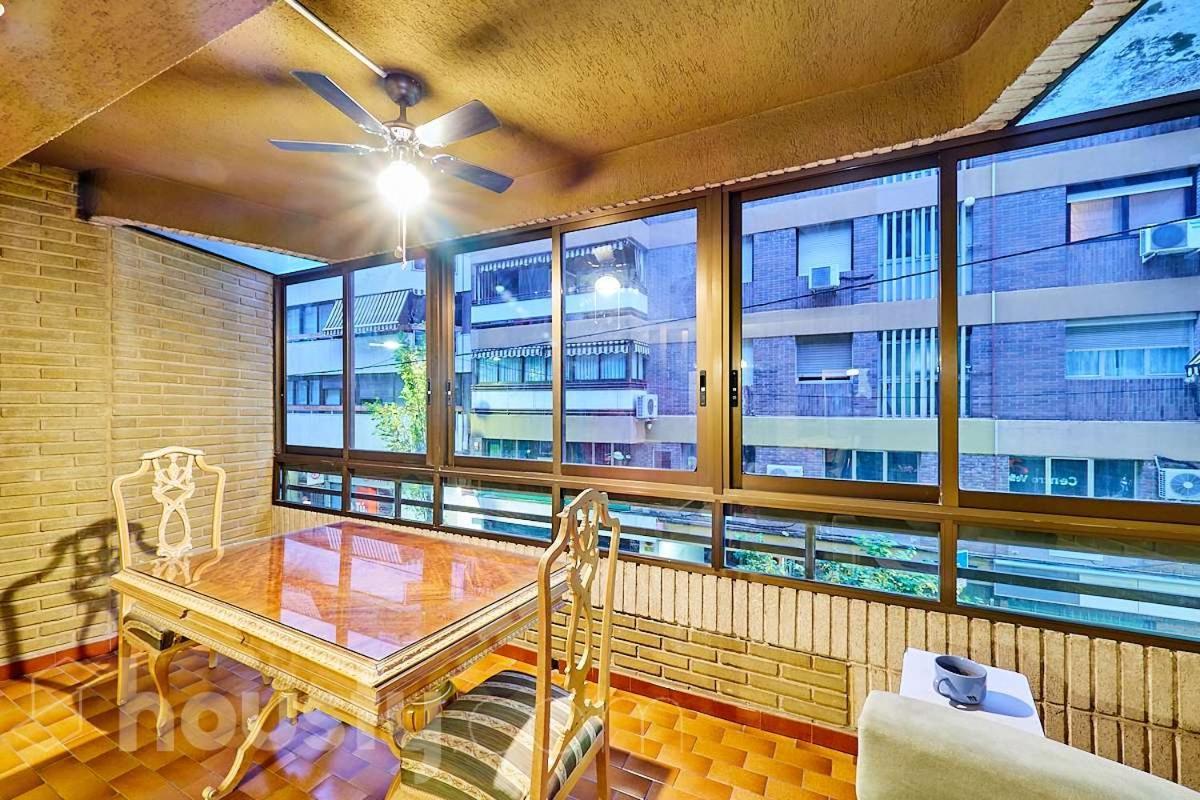 Lovely Bedroom In A Shared In The Center Of Habitación en casa particular Alicante
