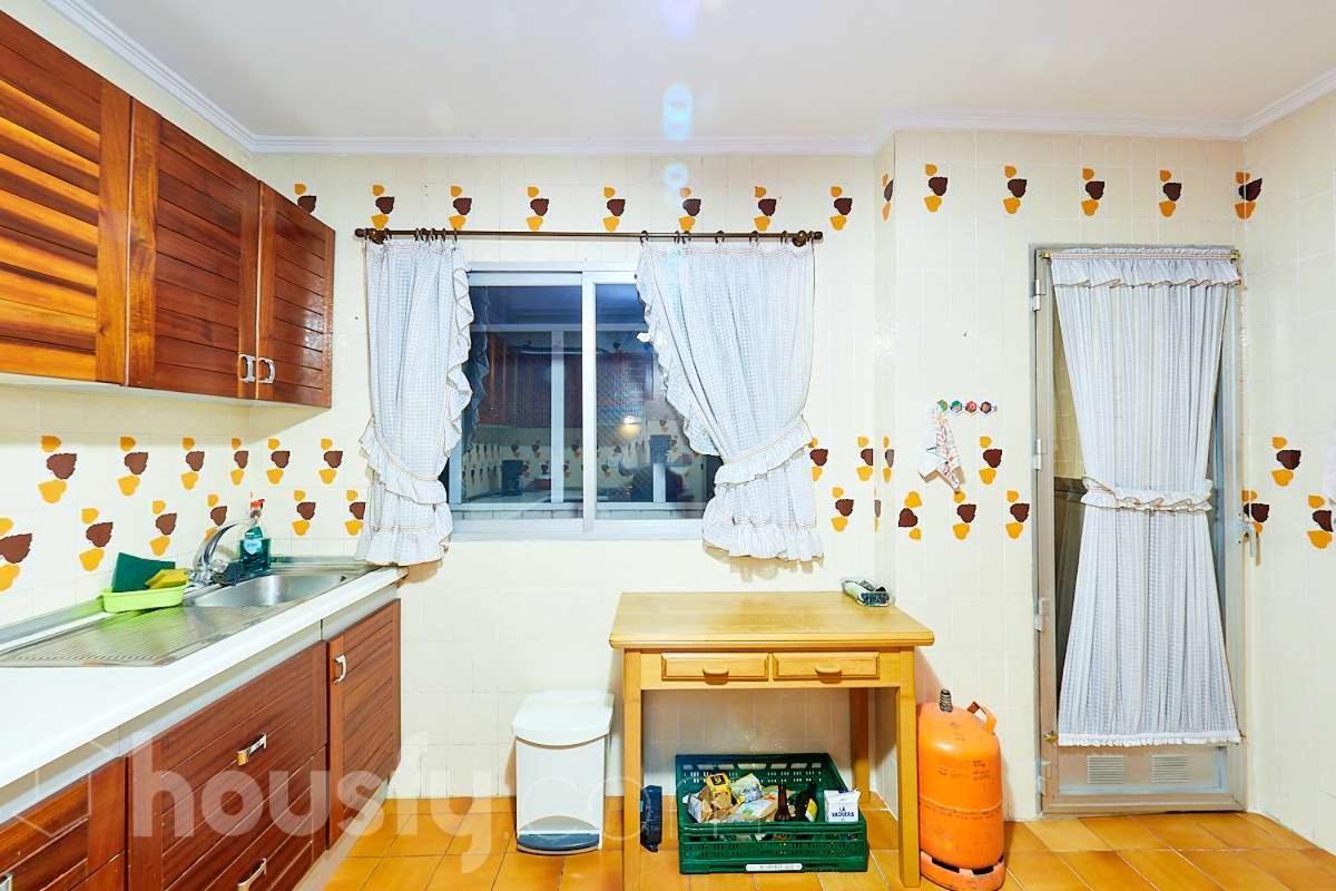 Habitación en casa particular Lovely Bedroom In A Shared In The Center Of