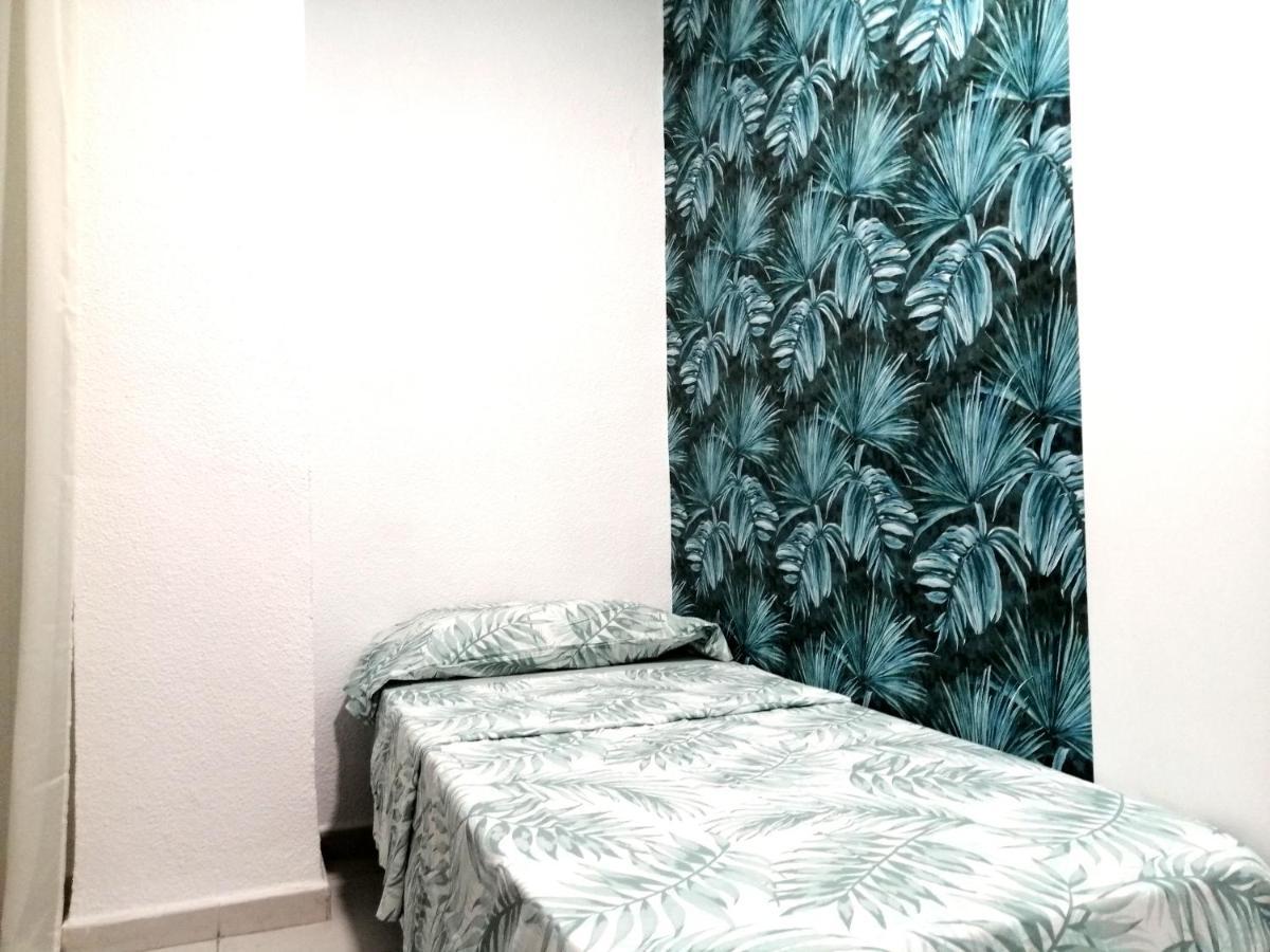 Hostel La Marina