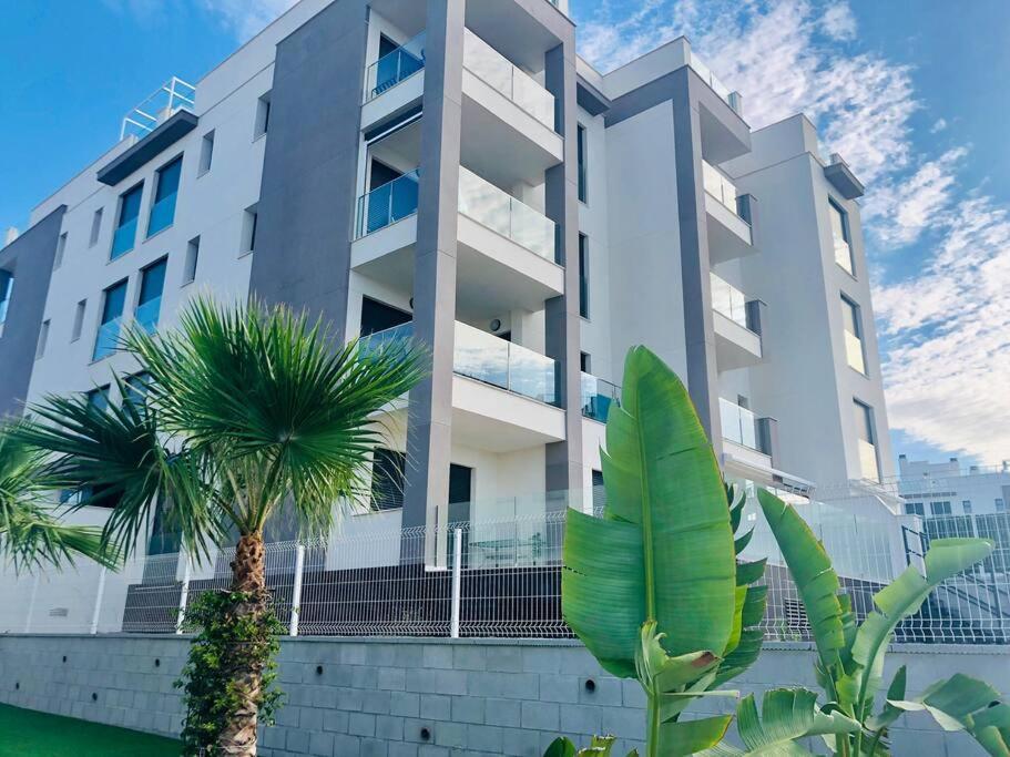 Villamartin Spacious Modern Flat -3 Pools Jacuzzi Tennis Golf Apartment