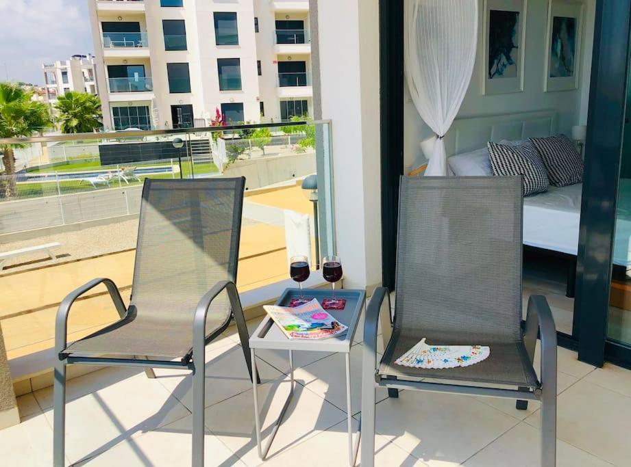 Apartment Villamartin Spacious Modern Flat -3 Pools Jacuzzi Tennis Golf Alicante