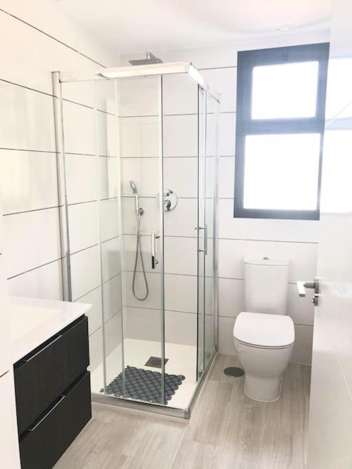Villamartin Spacious Modern Flat -3 Pools Jacuzzi Tennis Golf Apartment