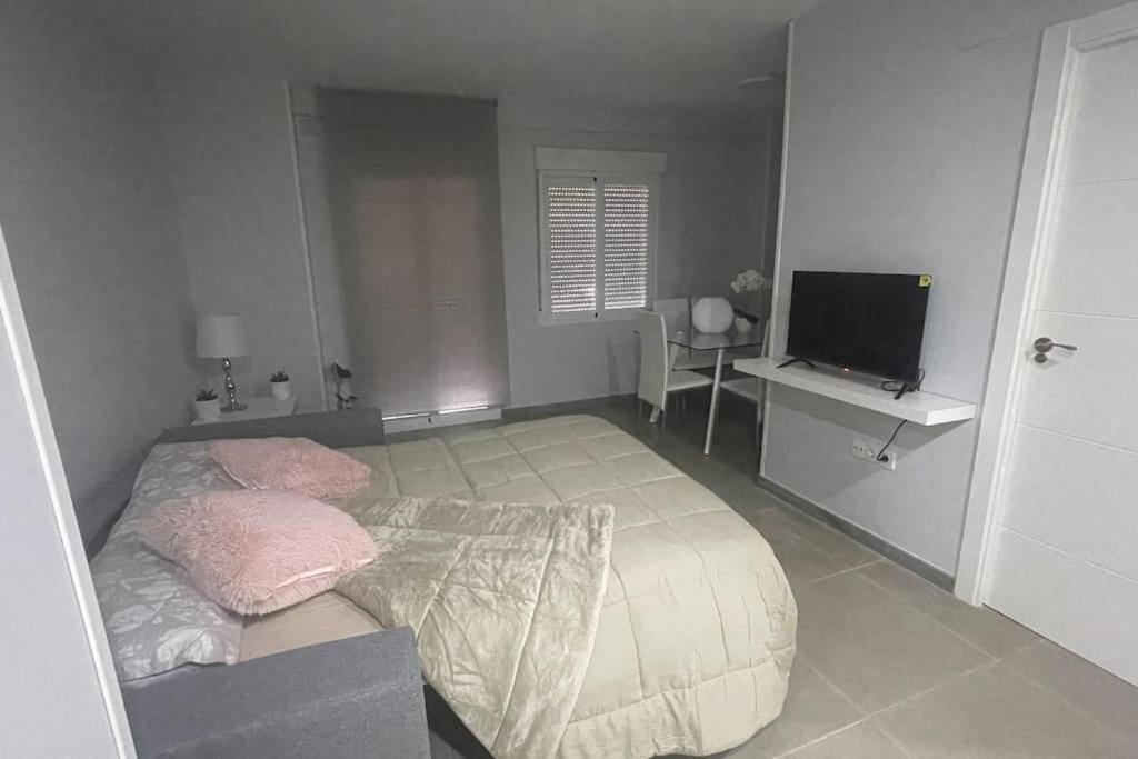 Apartamento Moderno Y Coqueto En Playa San Juan