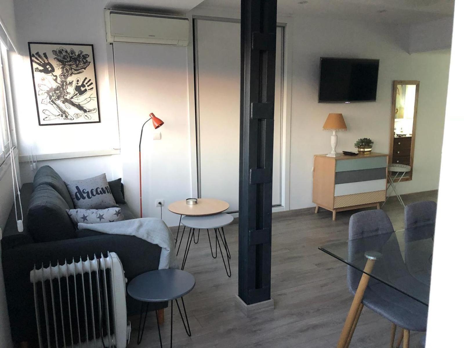 Apartment In Center *