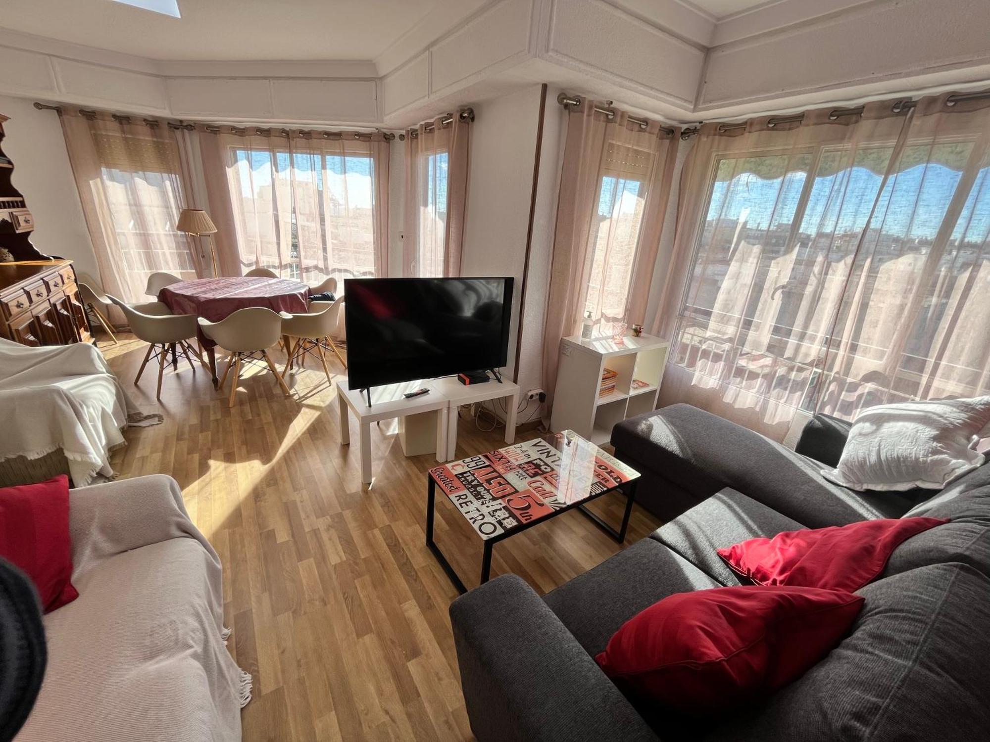 4 Bedrooms -seneca Center