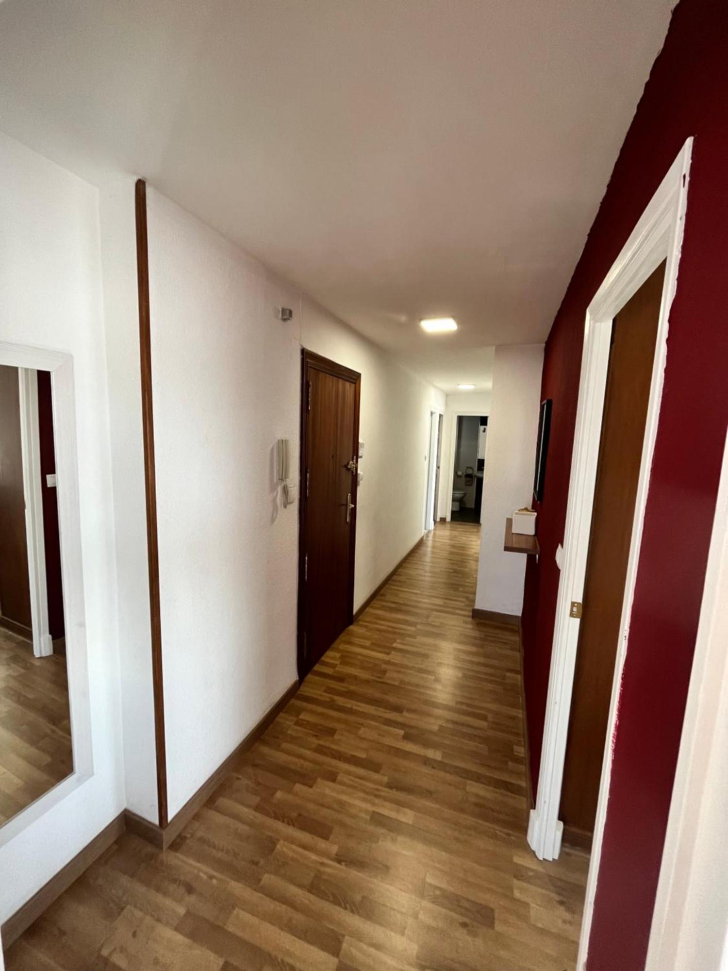 4 Bedrooms -seneca Center * Alicante
