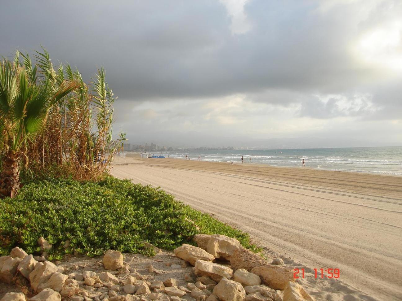 Apartment Excepcional Amanecer Al Borde De Playa Y Mar, En Roquetes *