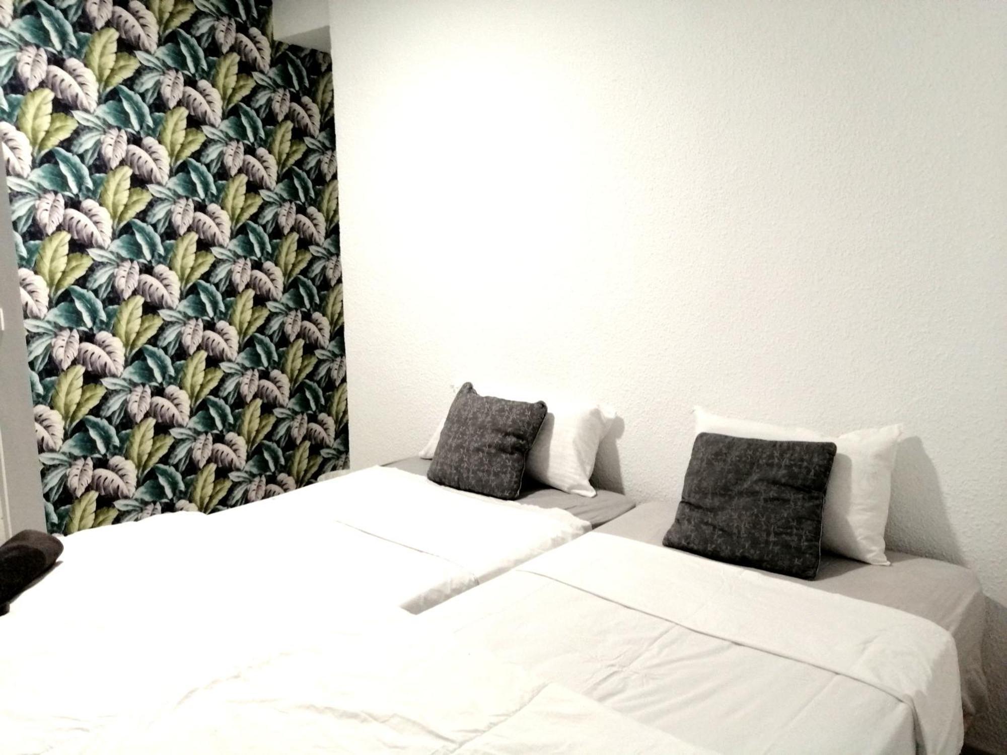Hostel La Marina