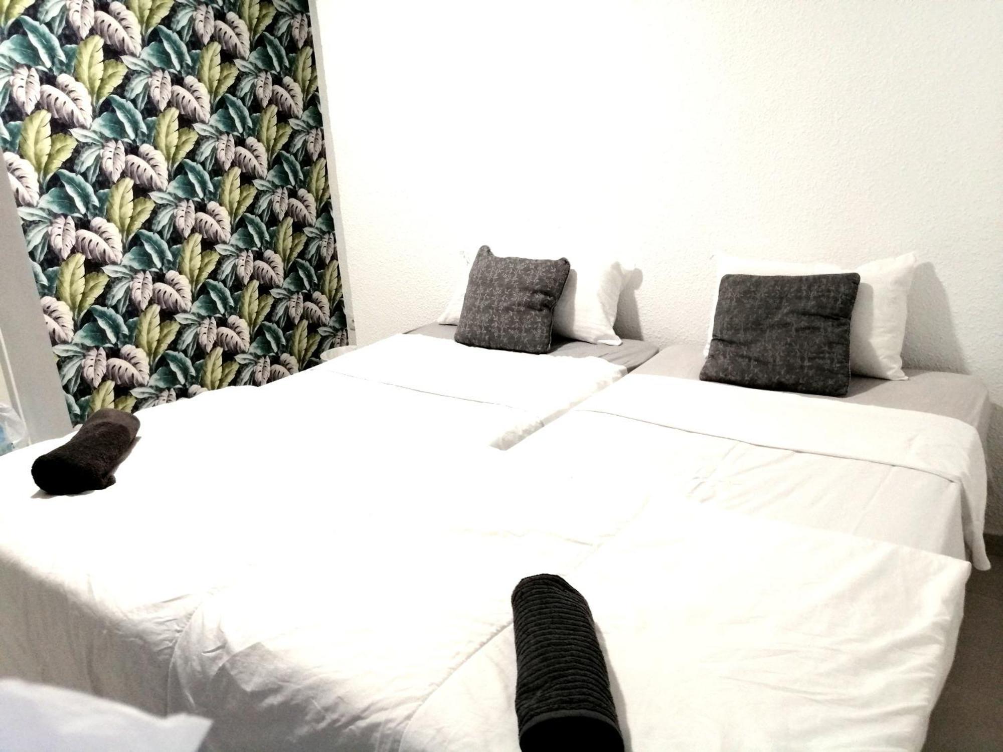 Hostel La Marina