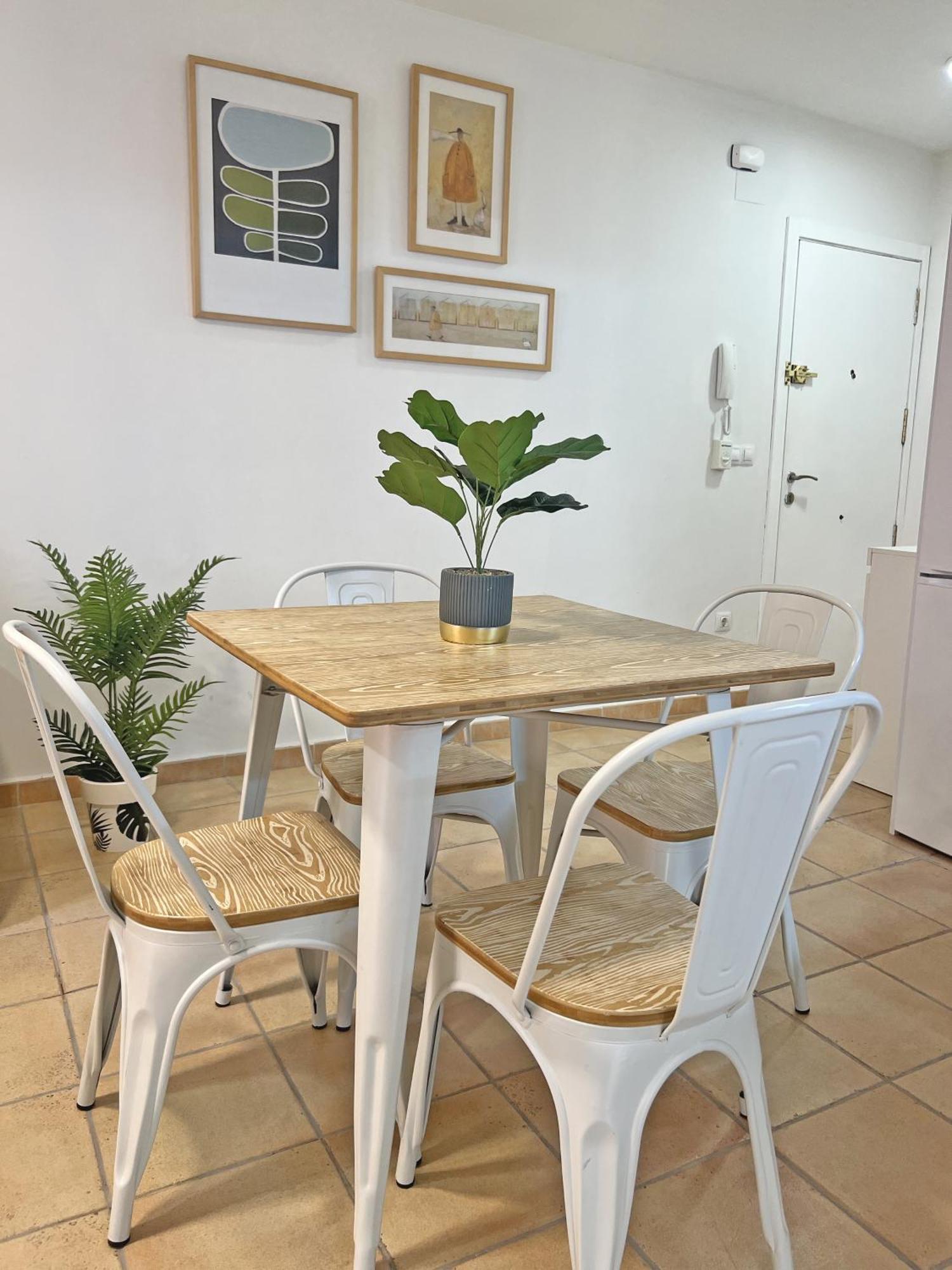 Puro Centro. 500m Del Mar. A/c Apartment Alicante