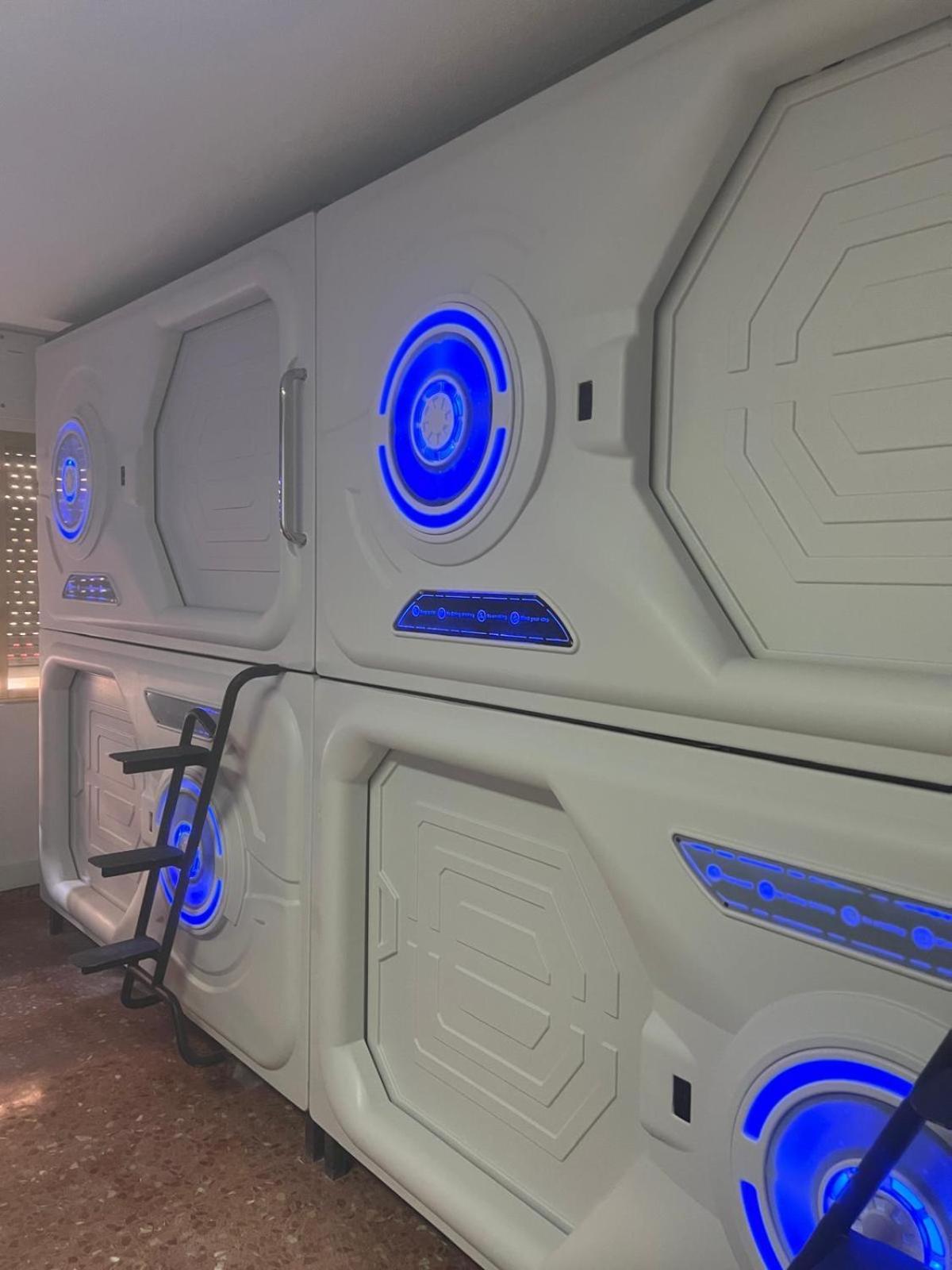 Guest house Just Capsules Alicante