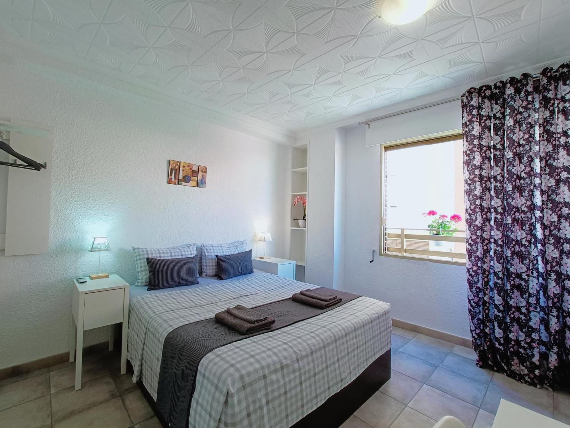 Gloria Host House Alicante