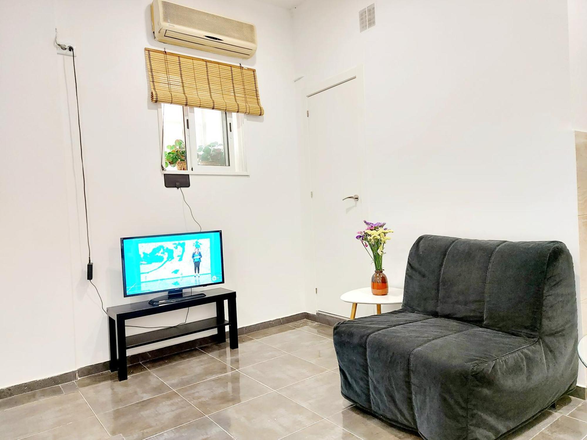 Gloria Host House Homestay *