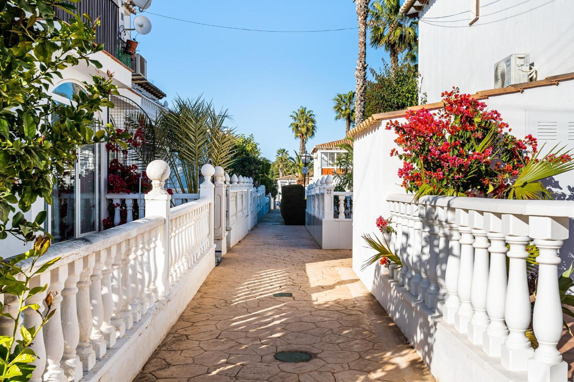 Jardin 98 Sunrise Apartment Alicante