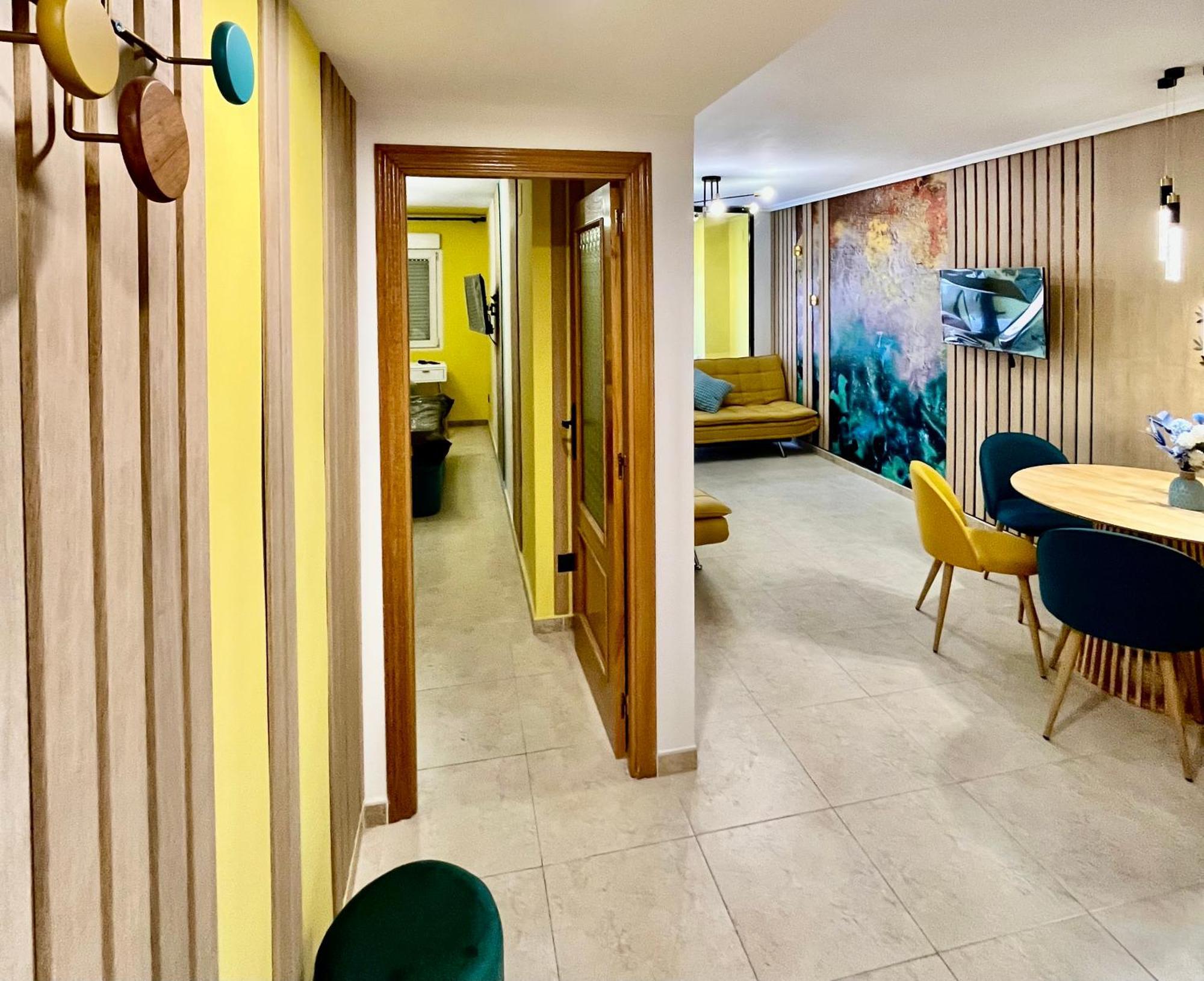 Elegante Tres Colores Apartment