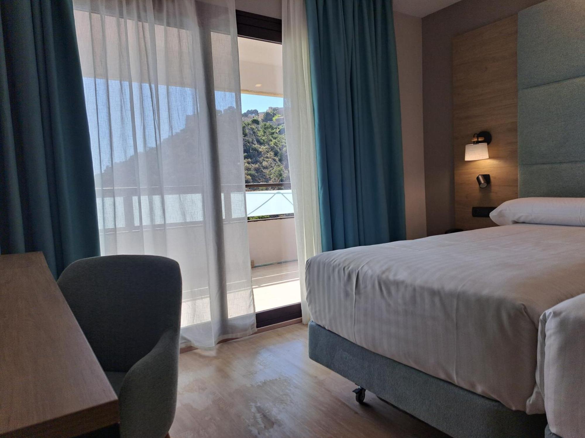 Maya Hotel 3*