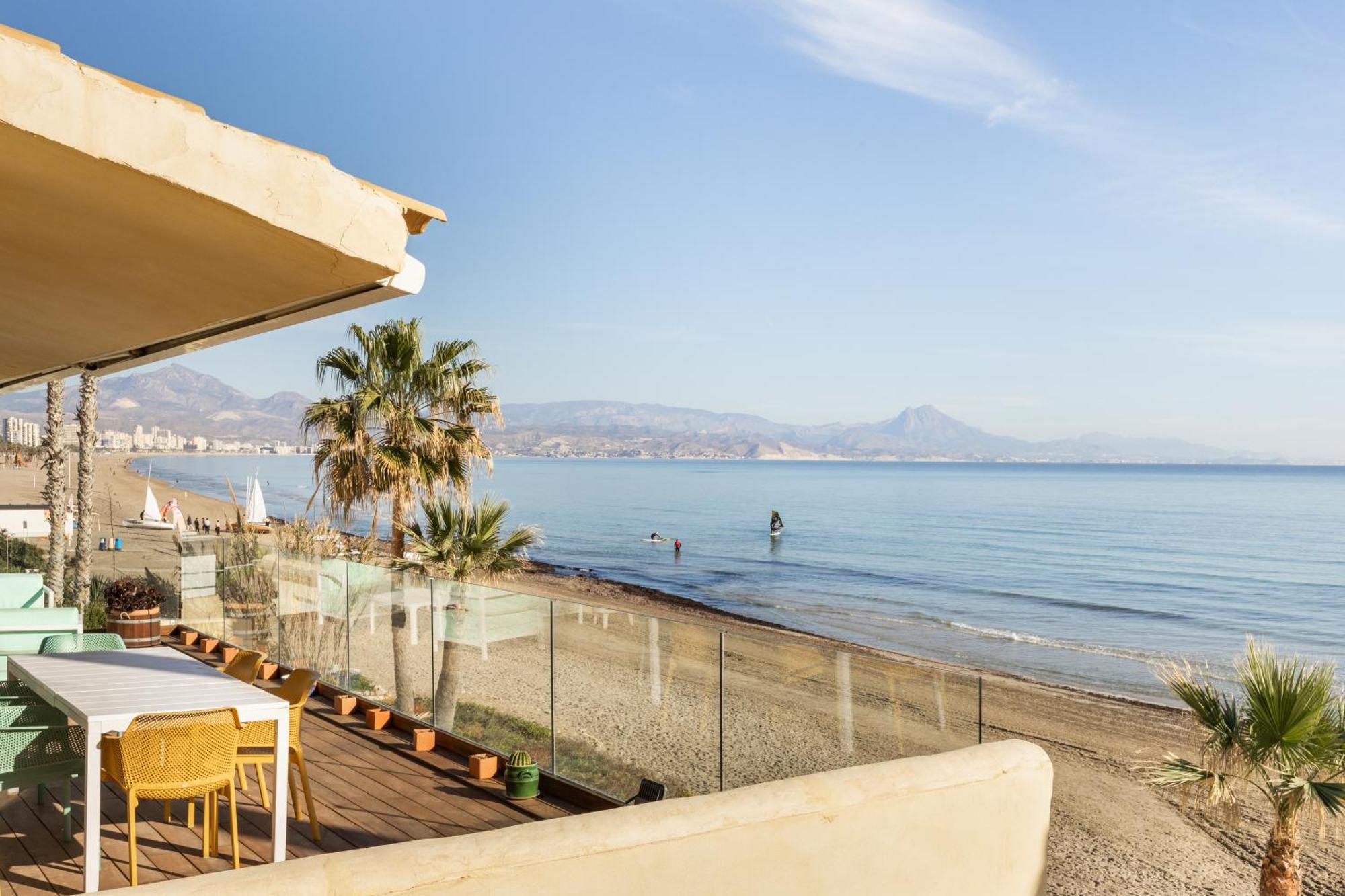 Apartment Excepcional Amanecer Al Borde De Playa Y Mar, En Roquetes *