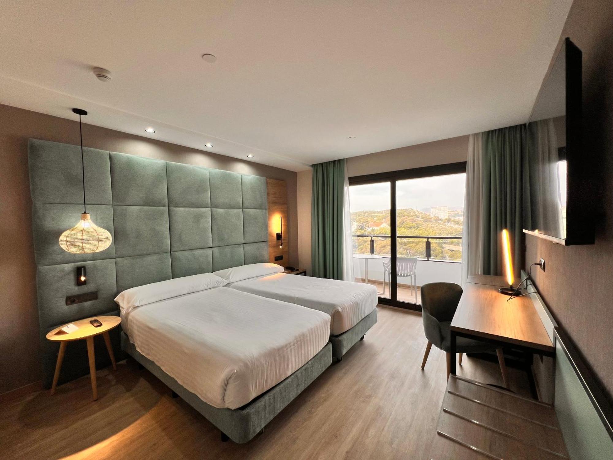 Maya Hotel 3*
