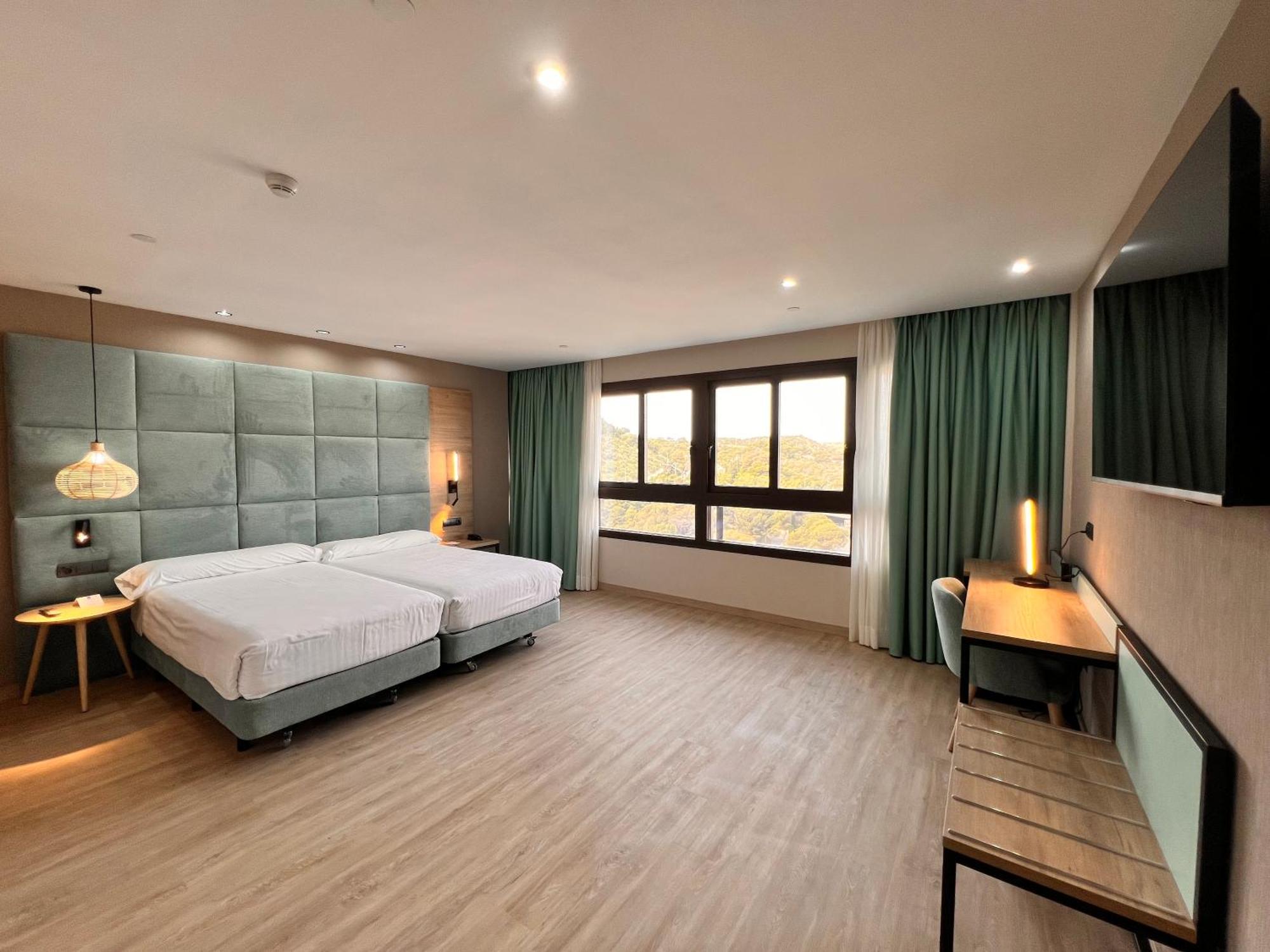 Hotel Maya