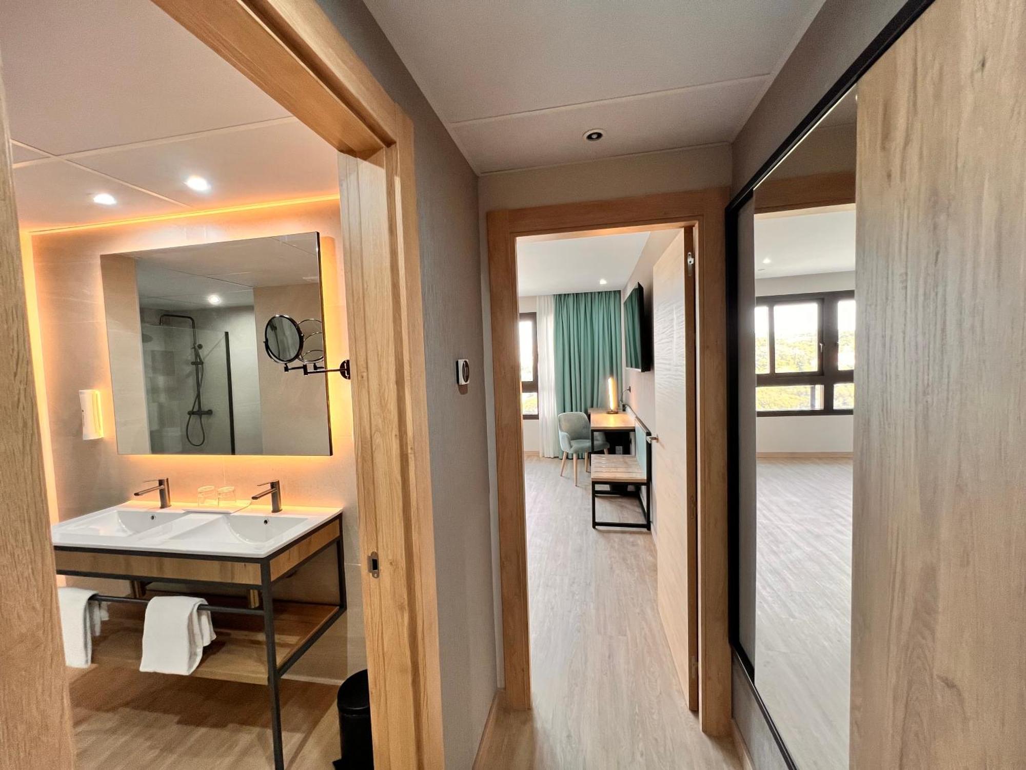 Maya Hotel 3*