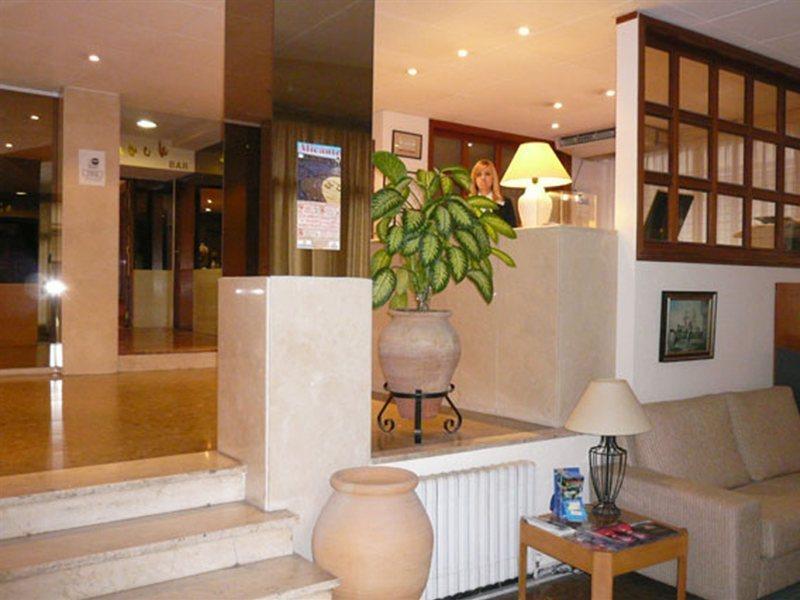 Goya Hotel 2*