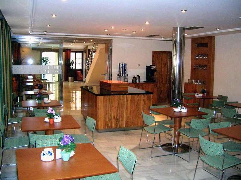 Tryp Ciudad De Hotel