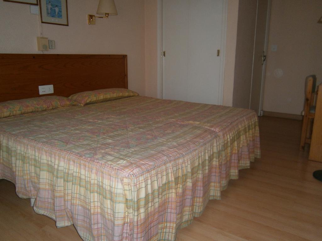 Goya Hotel 2*