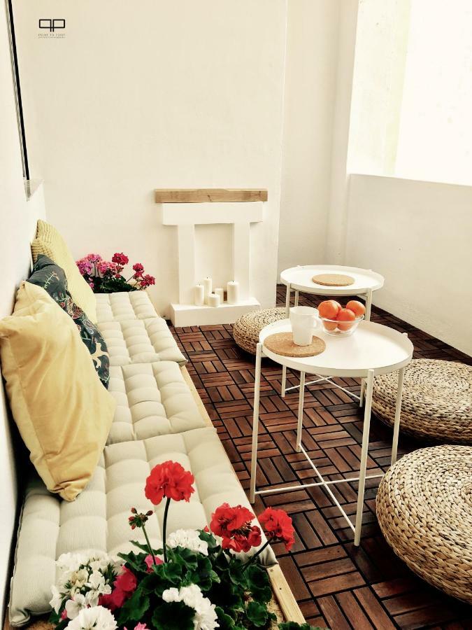 T. Llorente Apartment