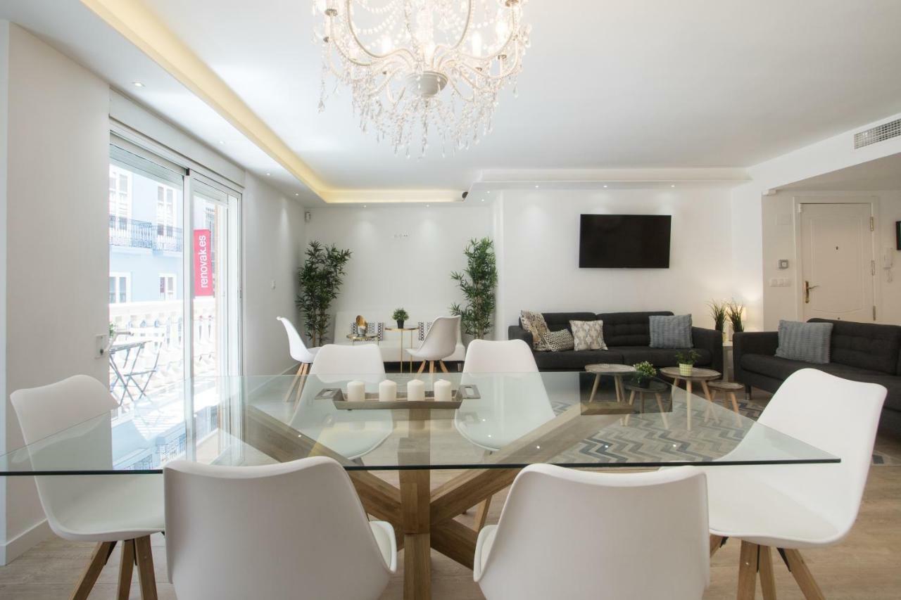 Stylish *new* In W/ 4 Bedrooms Apartment