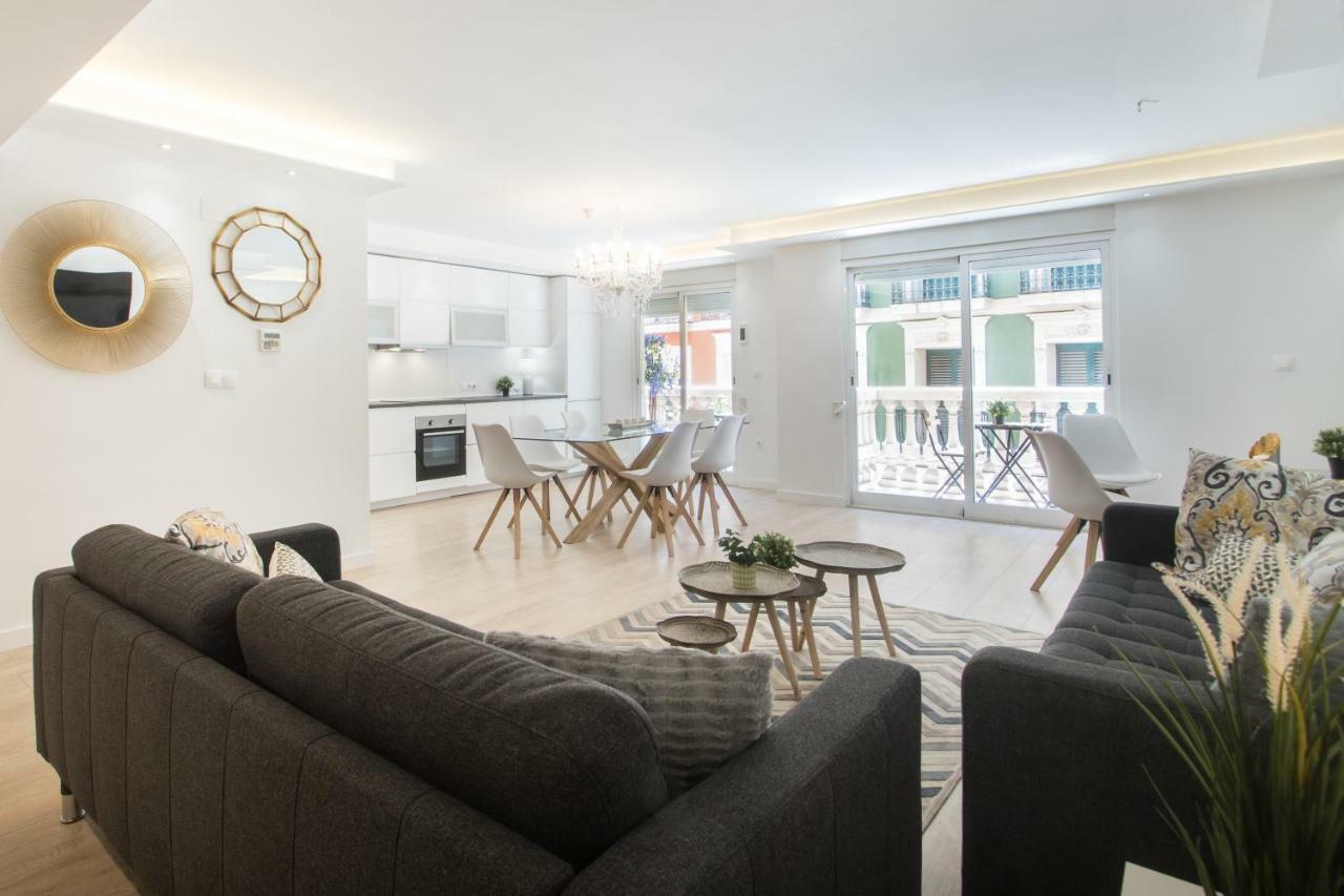 Apartment Stylish *new* In W/ 4 Bedrooms