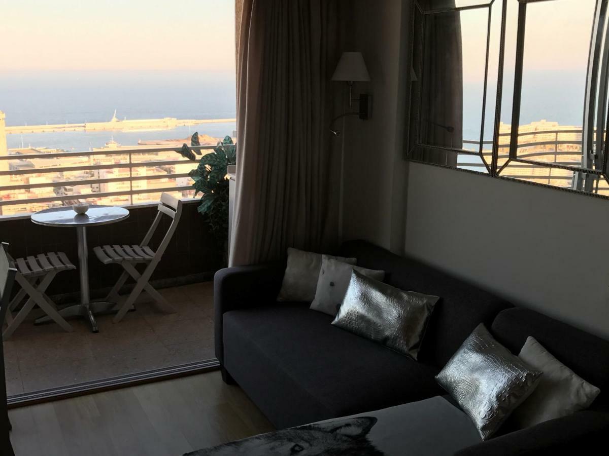 Sea View 29th Apts Downtown&beach Apartment